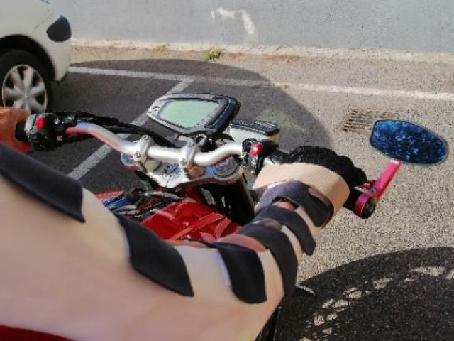 Création d'une orthèse thermoformée pour un motard qui n'a plus l'usage de son bras